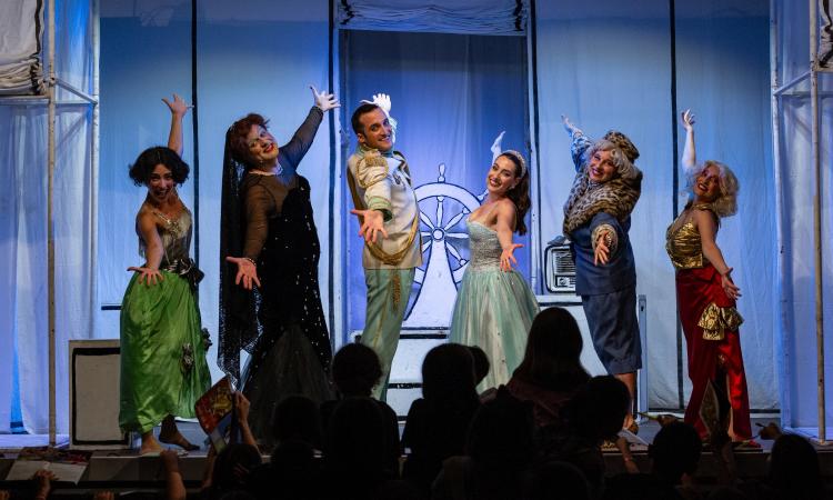 Tolentino, "Cenerentola" torna al teatro Vaccaj dopo 5 anni di assenza: un musical per tutta la famiglia Tolentino, "Cenerentola" torna al teatro Vaccaj dopo 5 anni di assenza: un musical per tutta la famiglia
