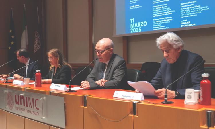 "Rendiamo l'Amministrazione pubblica più vicina ai cittadini:" le prospettive della Giornata della Trasparenza" "Rendiamo l'Amministrazione pubblica più vicina ai cittadini:" le prospettive della Giornata della Trasparenza"
