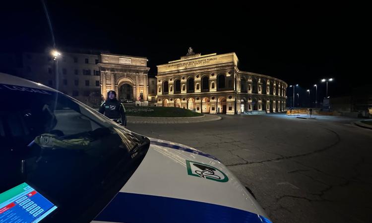 Macerata, investimento in corso Cairoli: conducente motociclo e pedone trasportati all'ospedale