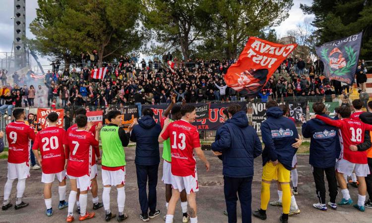 Maceratese da batticuore: Ruani nel finale vale il 2-1 sui Portuali. Biancorossi ancora in vetta