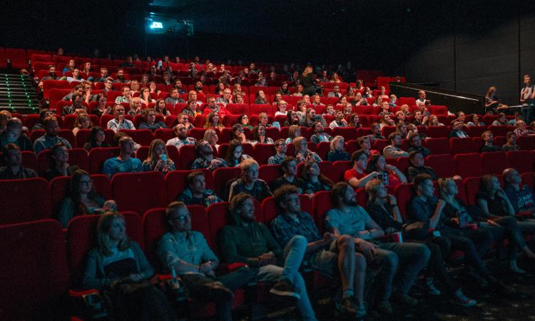 Le migliori slot a tema cinema: viaggia nel mondo del grande schermo