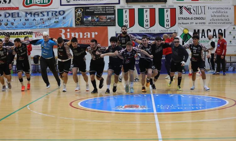 Pallamano, serata storica per la Macagi Cingoli: super rimonta sull'ex capolista Conversano Pallamano, serata storica per la Macagi Cingoli: super rimonta sull'ex capolista Conversano