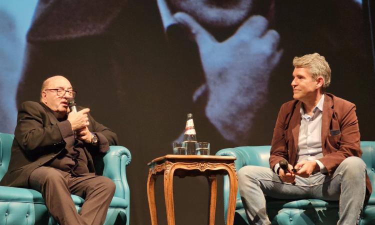 Corridonia, Dante Ferretti incanta il Teatro Velluti: "Maestria da Oscar" tra cinema e radici maceratesi