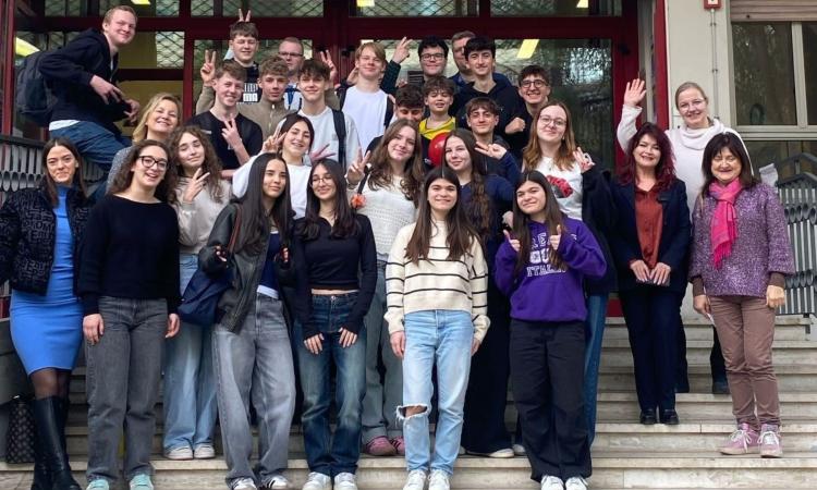 Scambio culturale tra Macerata e Meppen: studenti tedeschi ospiti dell'Ite "Gentili" Scambio culturale tra Macerata e Meppen: studenti tedeschi ospiti dell'Ite "Gentili"