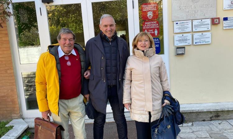 Macerata, Rotary Club e Apm insieme per sensibilizzare i giovani sull'importanza dell'acqua potabile Macerata, Rotary Club e Apm insieme per sensibilizzare i giovani sull'importanza dell'acqua potabile