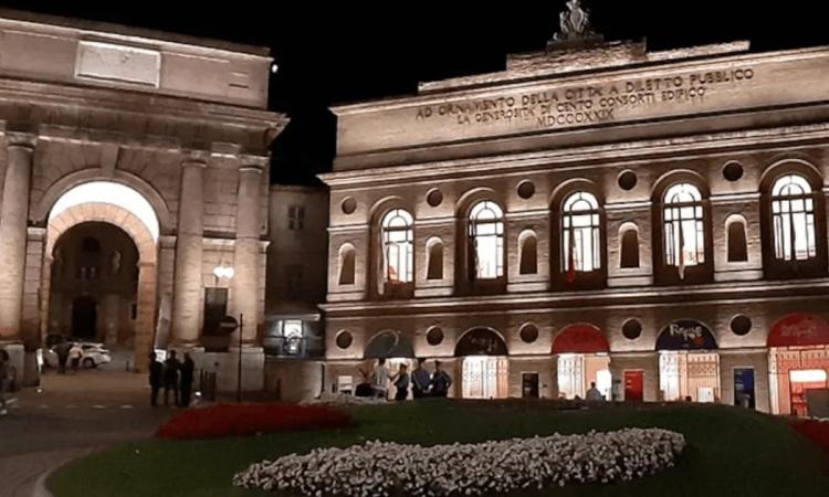 Macerata, "facciamo luce sull'endometriosi": lo Sferisterio si illumina di bianco Macerata, "facciamo luce sull'endometriosi": lo Sferisterio si illumina di bianco