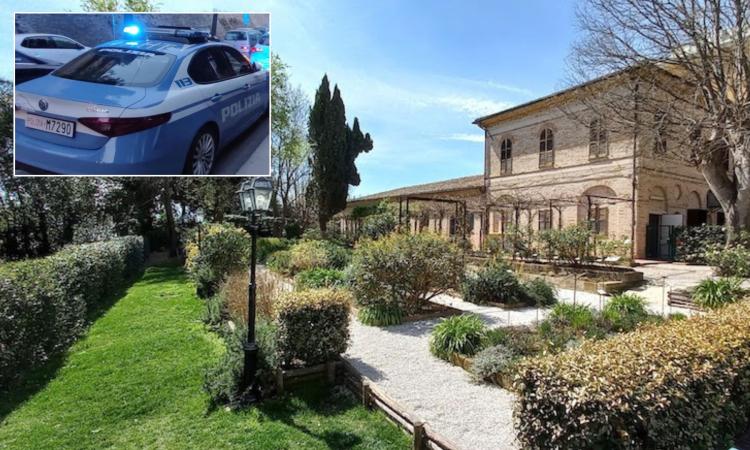 Macerata, uomo irrompe in classe e scrive numeri alla lavagna senza logica: denunciato Macerata, uomo irrompe in classe e scrive numeri alla lavagna senza logica: denunciato