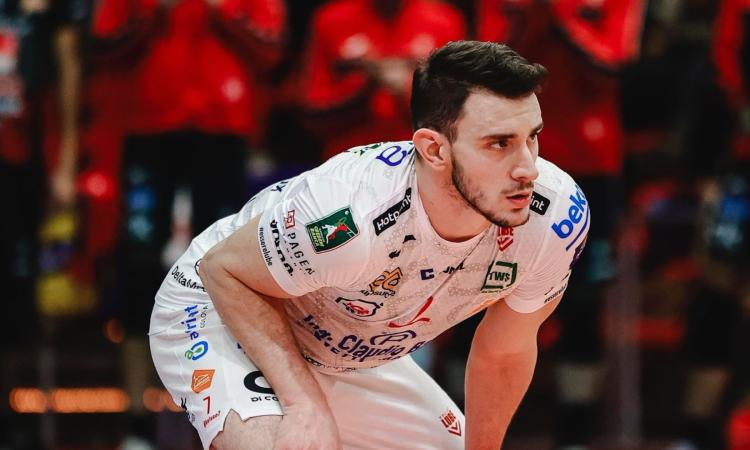 Tegola Lube, Balaso si frattura la mano in allenamento: semifinali a forte rischio Tegola Lube, Balaso si frattura la mano in allenamento: semifinali a forte rischio