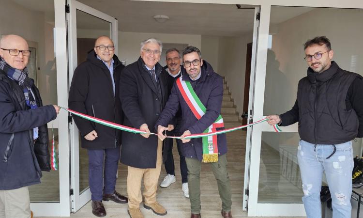 Sarnano, tornano agibili alloggi di edilizia popolare: consegnate le chiavi a sei famiglie Sarnano, tornano agibili alloggi di edilizia popolare: consegnate le chiavi a sei famiglie