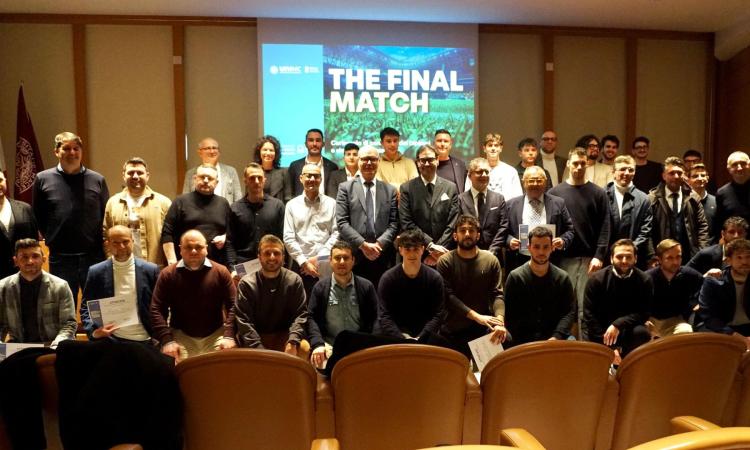 Da Macerata a Coverciano: oltre 40 allievi diplomati al corso UniMc-Figc per direttore sportivo Da Macerata a Coverciano: oltre 40 allievi diplomati al corso UniMc-Figc per direttore sportivo