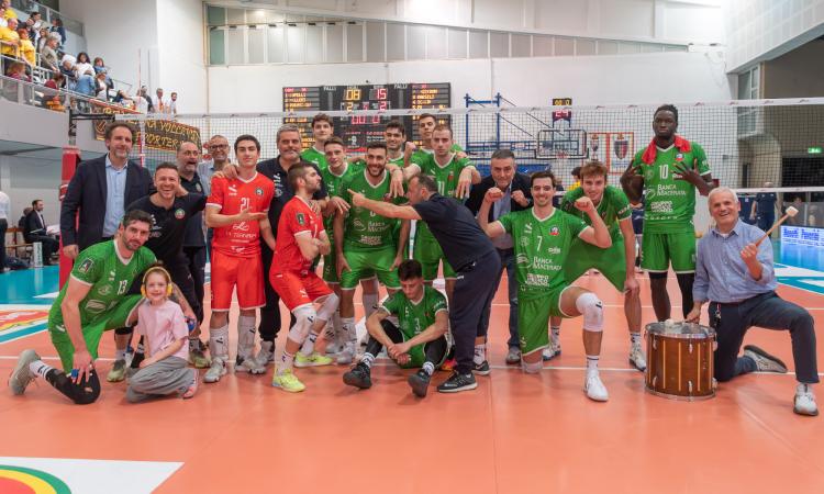 Pallavolo, Macerata espugna Ravenna al tie-break e ribalta il fattore campo