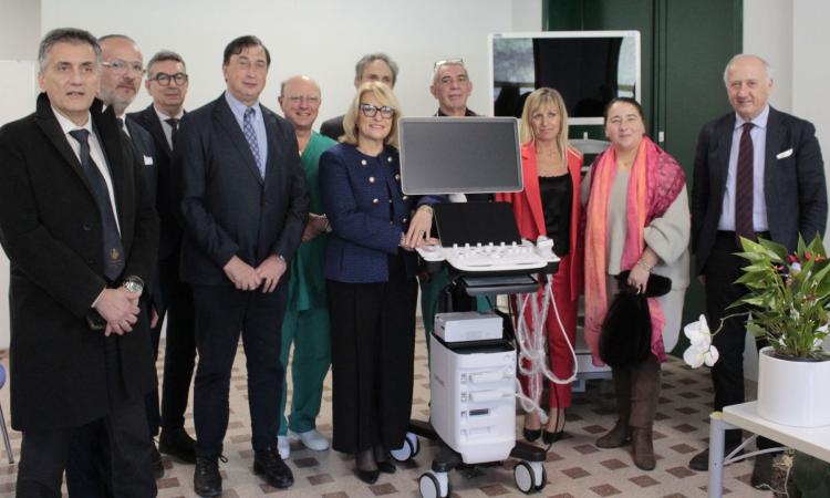 Ospedale di Camerino, nuove tecnologie grazie a Fondazione Carima: donati ecografi e colonna laparoscopica Ospedale di Camerino, nuove tecnologie grazie a Fondazione Carima: donati ecografi e colonna laparoscopica