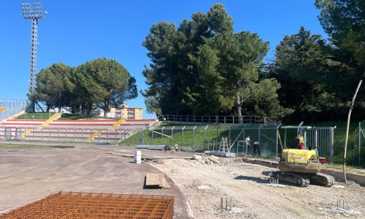 Maceratese a riposo, ma l'Helvia Recina no: avanti con il restyling della pista, installate le nuove recinzioni