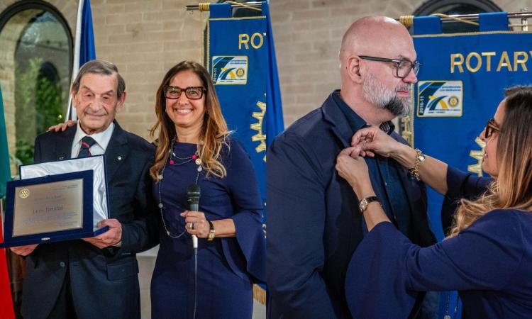 Il Dott. Loris Tartuferi insignito del Premio Silvia Rossi 2025 dal Rotary Club Macerata Matteo Ricci Il Dott. Loris Tartuferi insignito del Premio Silvia Rossi 2025 dal Rotary Club Macerata Matteo Ricci