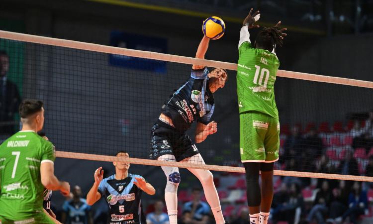 Coppa Italia A2, la Banca Macerata Fisiomed sfida Aversa nei quarti: in palio un posto in semifinale Coppa Italia A2, la Banca Macerata Fisiomed sfida Aversa nei quarti: in palio un posto in semifinale