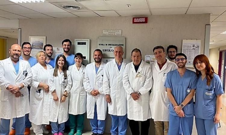 Chirurgia mininvasiva con robot su rene trapiantato: sfida vinta dalla Clinica Urologica di Torrette Chirurgia mininvasiva con robot su rene trapiantato: sfida vinta dalla Clinica Urologica di Torrette