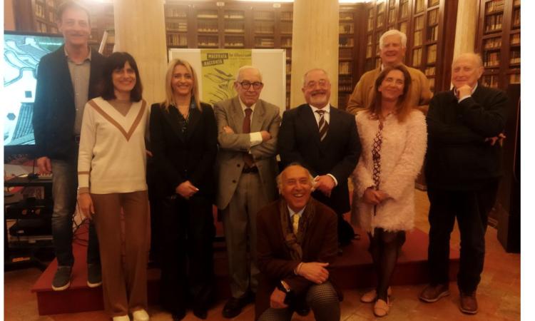 Macerata, 40 anni dalla cessione dello Sferisterio alla città: gli Eredi dei Cento Consorti celebrano l’anniversario Macerata, 40 anni dalla cessione dello Sferisterio alla città: gli Eredi dei Cento Consorti celebrano l’anniversario