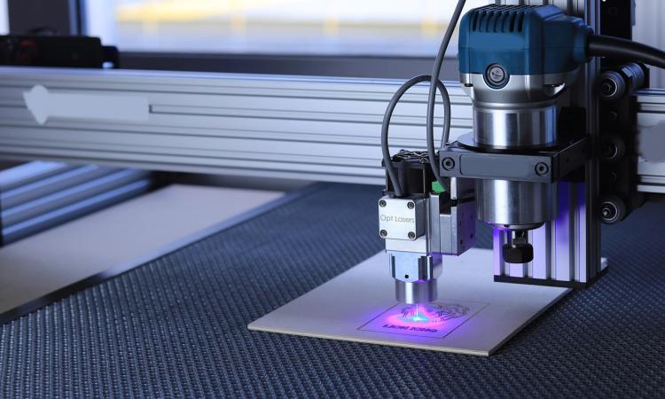 Incisione laser su metalli: applicazioni odierne ed innovazioni future