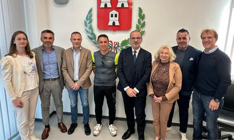 Da Camerino a Capo Nord: 4000 km in bici per l'autista della Contram Tonino Pieroni Da Camerino a Capo Nord: 4000 km in bici per l'autista della Contram Tonino Pieroni