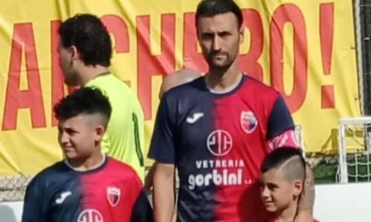 "Il canto Dell’Aquila": Manuel saluta il calcio con un gol decisivo e un post da brividi sui social