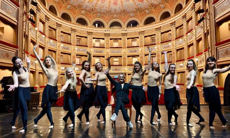 Tolentino, dopo 21 anni le ex allieve di Anna Zanconi tornano sul palco con il Bolero di Ravel