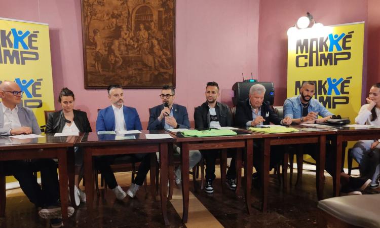 Makkecamp, da Juantorena a Bosetti: a Sarnano il camp di volley con i grandi nomi della pallavolo mondiale Makkecamp, da Juantorena a Bosetti: a Sarnano il camp di volley con i grandi nomi della pallavolo mondiale