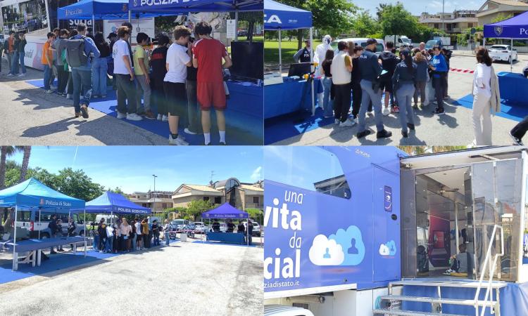 Civitanova, i pericoli del sexting e del cyberbullismo: gli studenti a lezione della polizia postale