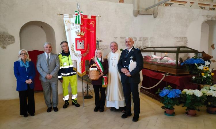 Palio dei Castelli San Severino, il Comune dona i ceri al Santo Patrono e si prepara ai festeggiamenti