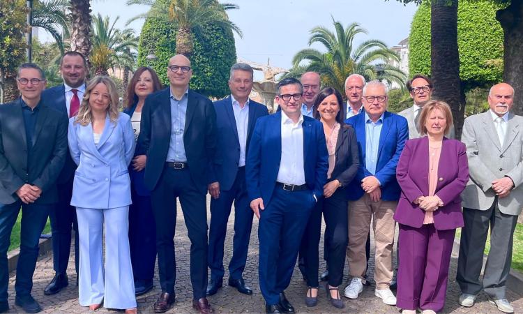 Banco marchigiano, l’Assemblea dei Soci premia i giovani meritevoli e approva l’utile di 12,5 milioni di euro