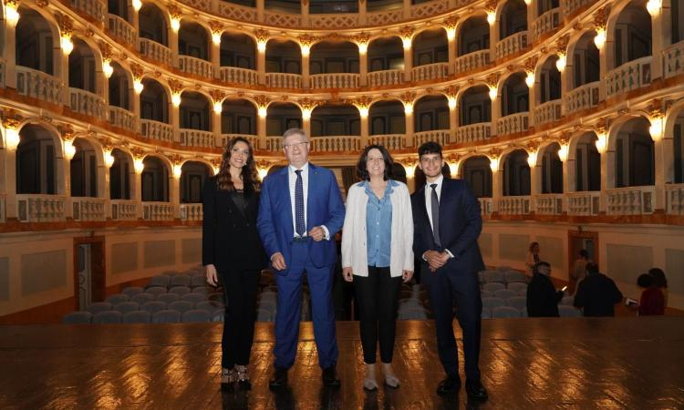 Teatro Lauro Rossi Sold Out per "Il meglio di...Noi", lo spettacolo a sostegno dell'Associazione La Goccia