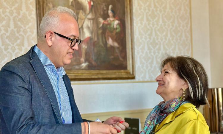 Civitanova premia Daria Castelli: "L'arte come bellezza condivisa" Civitanova premia Daria Castelli: "L'arte come bellezza condivisa"