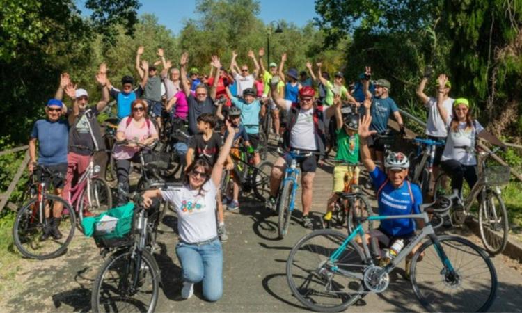 Fede, bicicletta e comunità: Civitanova pedala verso il Giubileo Fede, bicicletta e comunità: Civitanova pedala verso il Giubileo