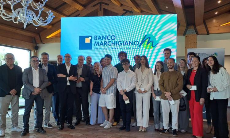 Il Banco Marchigiano premia 25 studenti con le borse di studio “Arnaldo Pistilli” Il Banco Marchigiano premia 25 studenti con le borse di studio “Arnaldo Pistilli”