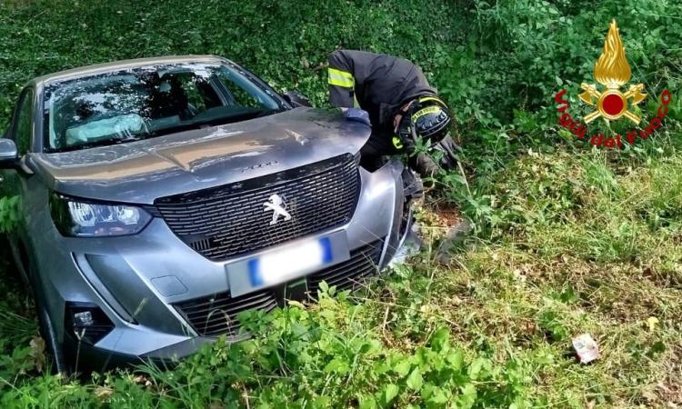 Potenza Picena, incidente lungo la provinciale 571: sei feriti, coinvolti anche due bambini