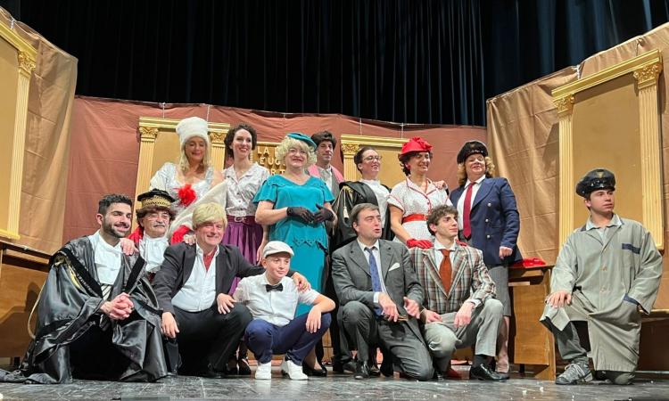 "Niente da dichiarare?", è la nuova commedia della Filodrammatica Piorachese: in scena il 13 giugno al Lanciano Forum "Niente da dichiarare?", è la nuova commedia della Filodrammatica Piorachese: in scena il 13 giugno al Lanciano Forum