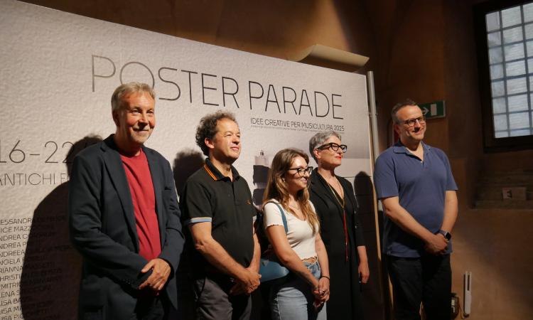 Musicultura 2025: con l'inaugurazione della poster parade prende il via la Controra
