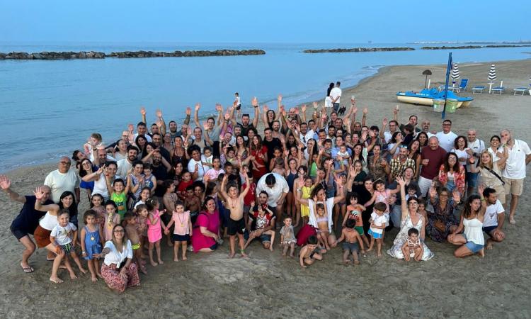 Civitanova, festa di fine anno per la Scuola "Rodari": genitori e bambini insieme per un pomeriggio speciale