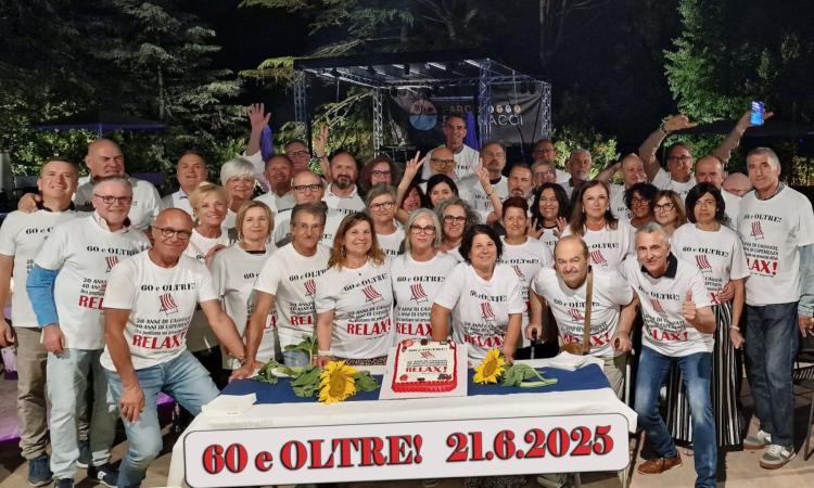 Montefano, festa per i ragazzi del 1965: una serata di ricordi e allegria al Parco Fibonacci
