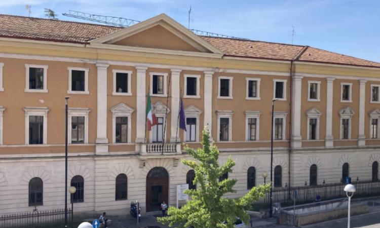 Macerata, al via il restyling del palazzo comunale di viale Trieste: intervento da oltre 2 milioni di euro Macerata, al via il restyling del palazzo comunale di viale Trieste: intervento da oltre 2 milioni di euro