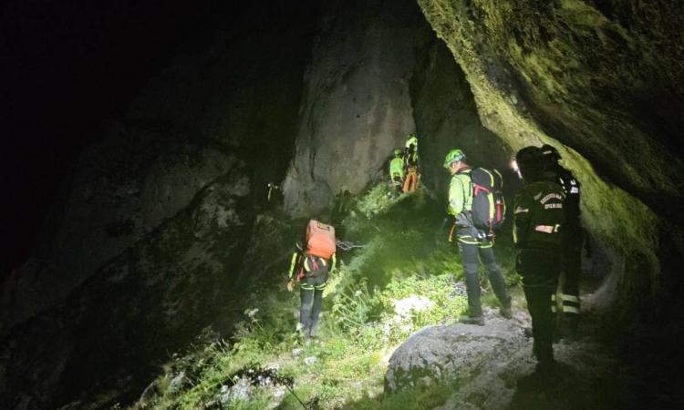 Notte di soccorsi sul Monte Bove: recuperati due alpinisti, uno è ferito