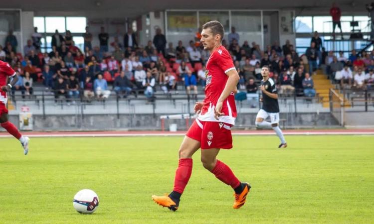 Si rompe il crociato, la Maceratese gli rinnova la fiducia e lo aspetta: Armin Nasic resta in biancorosso