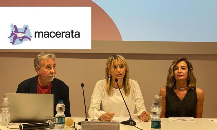 Macerata, il nuovo city brand divide e indigna: "Un insulto alla bellezza, il Comune lo ritiri" Macerata, il nuovo city brand divide e indigna: "Un insulto alla bellezza, il Comune lo ritiri"
