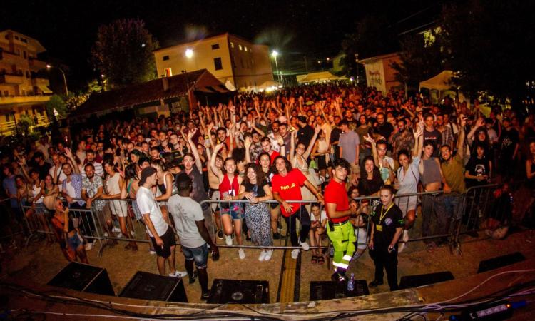 Memorabilia al via: dai Selton a Dente, grande attesa per il festival della musica indipendente a Recanati