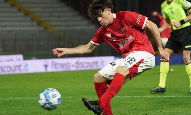 Alessandro Seghetti vola in Serie B: il talento maceratese è un nuovo giocatore del Padova Alessandro Seghetti vola in Serie B: il talento maceratese è un nuovo giocatore del Padova