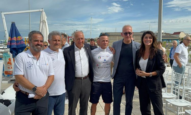 Da Civitanova alla Croazia in kayak: la nuova impresa di Alessandro Gattafoni, un faro sulla fibrosi cistica Da Civitanova alla Croazia in kayak: la nuova impresa di Alessandro Gattafoni, un faro sulla fibrosi cistica