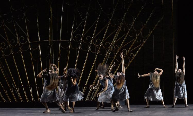 Macerata Opera Festival 2025, Il ritorno del Macbeth di Emma Dante: lo Sferisterio ritrova il suo castello Macerata Opera Festival 2025, Il ritorno del Macbeth di Emma Dante: lo Sferisterio ritrova il suo castello