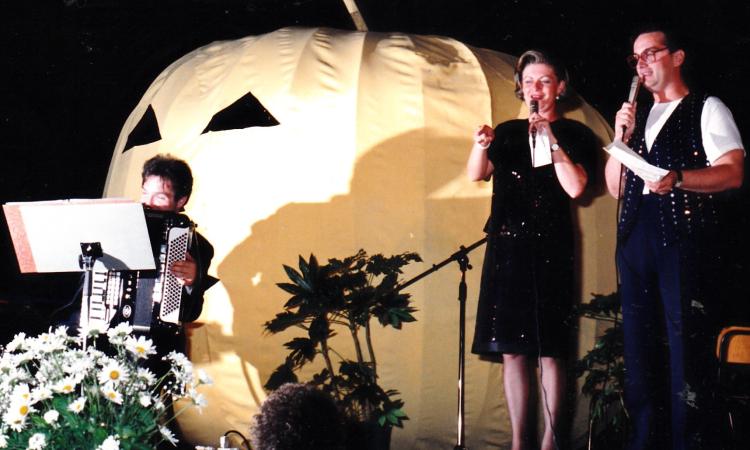 Mogliano Canta festeggia 30 anni: oltre 40 artisti sul palco il 26 e 27 luglio Mogliano Canta festeggia 30 anni: oltre 40 artisti sul palco il 26 e 27 luglio