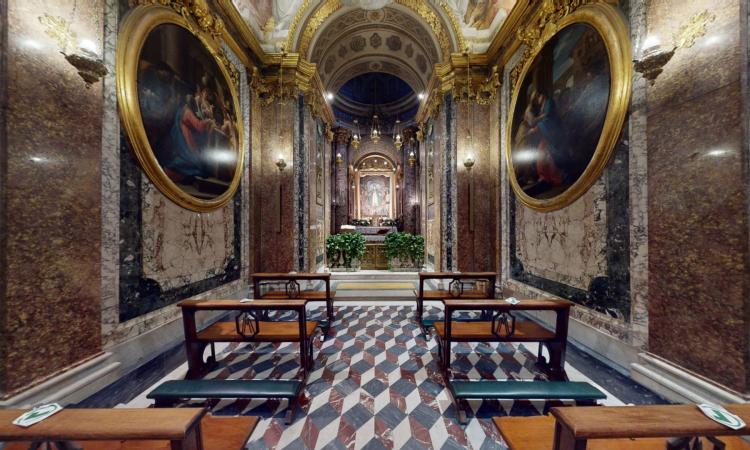 Macerata, paura in chiesa: uomo irrompe urlando durante la messa con una bottiglia di vetro Macerata, paura in chiesa: uomo irrompe urlando durante la messa con una bottiglia di vetro