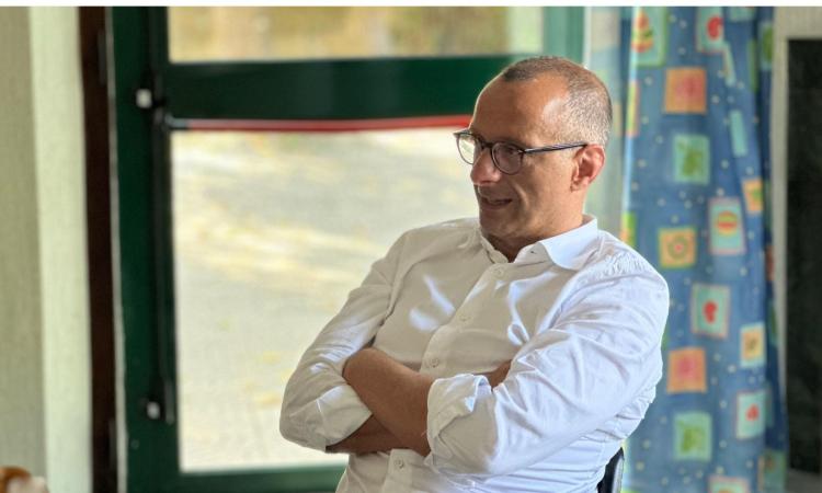 La lista Avanti fa quadrato attorno a Ricci: "La politica vive di consenso, non è materia per i tribunali” La lista Avanti fa quadrato attorno a Ricci: "La politica vive di consenso, non è materia per i tribunali”