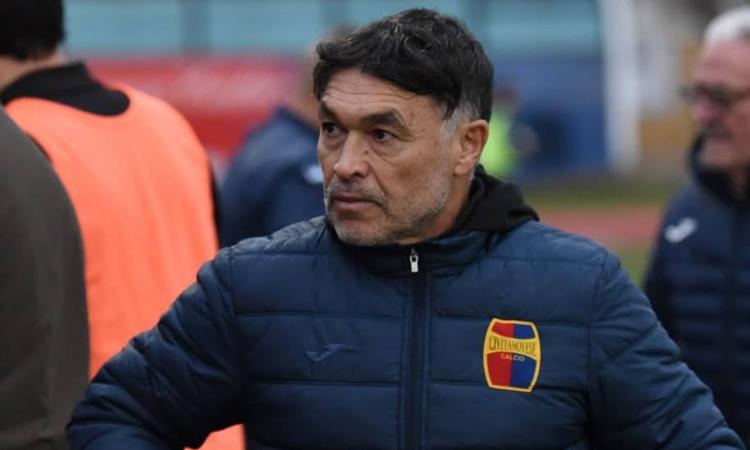 Mercanti carica la Civitanovese: "Chi indosserà questa maglia dovrà sapere bene cosa significhi" Mercanti carica la Civitanovese: "Chi indosserà questa maglia dovrà sapere bene cosa significhi"